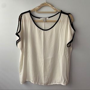 Forever 21 Open Shoulder Off-White Blouse